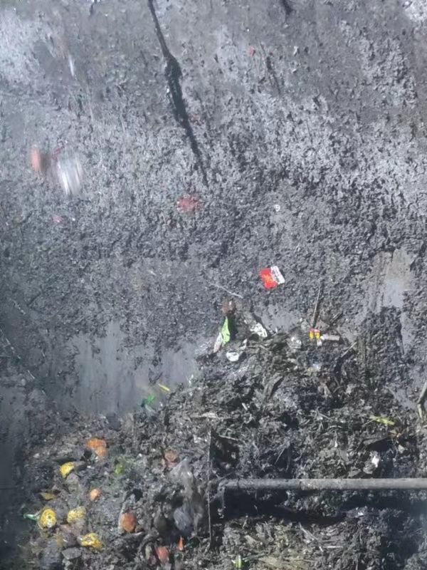 官渡污水池清理